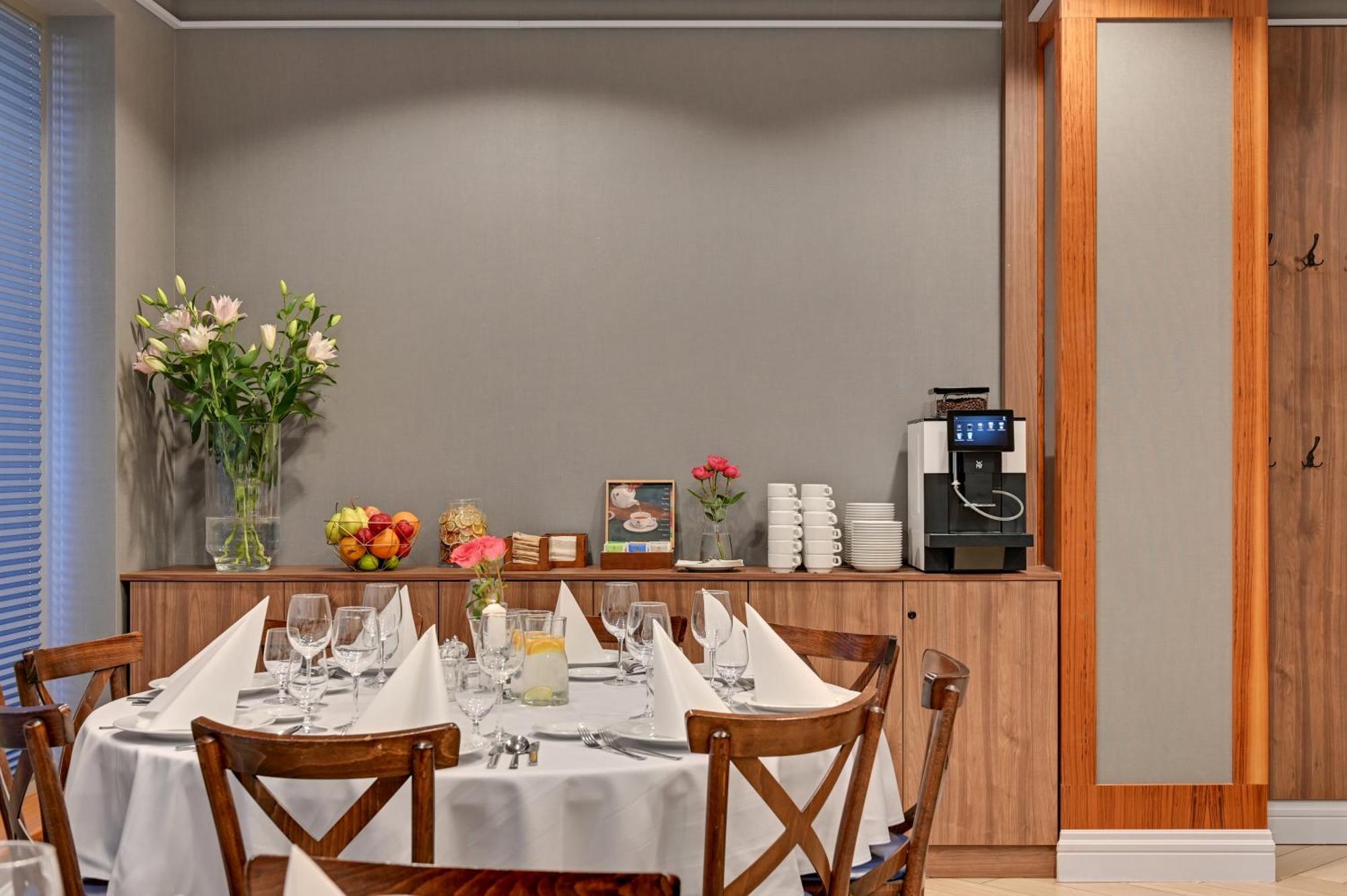 Hotel Number One By Grano Gdansk - Grano Life กดัญสก์ ภายนอก รูปภาพ